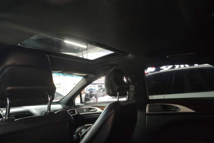 Used Lincoln MKZ 2018 2.0T Premium Edition
