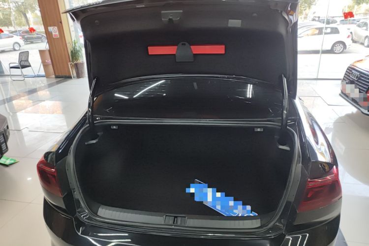 Used Volkswagen Magotan 2025 Revised Version Zhongxiang Edition 330TSI DSG Luxury Trim
