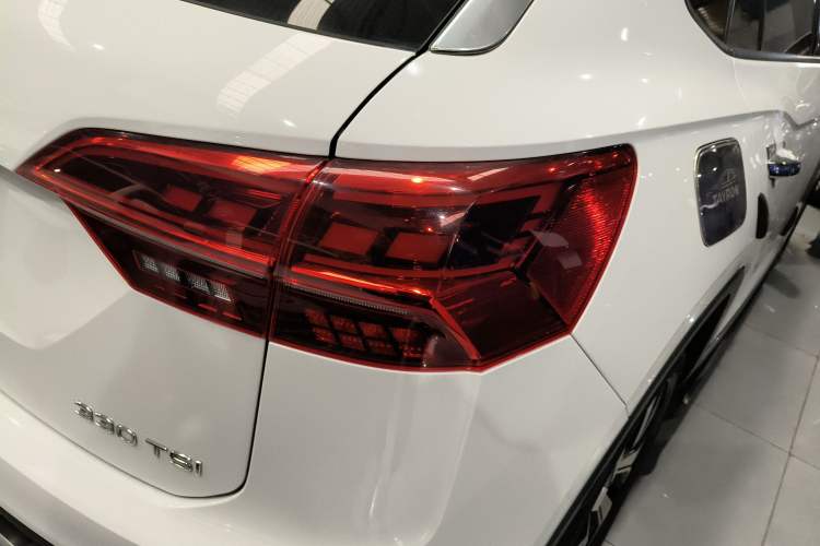 Used Volkswagen Tayron 2020 330TSI Two-Wheel Drive Luxury Smart Connectivity Version
