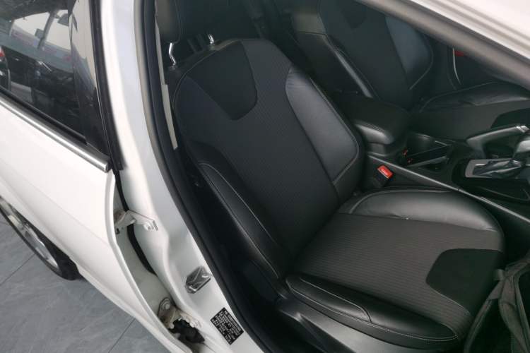 Used Ford Focus 2012 Hatchback 2.0L Automatic Luxury Sport Model
