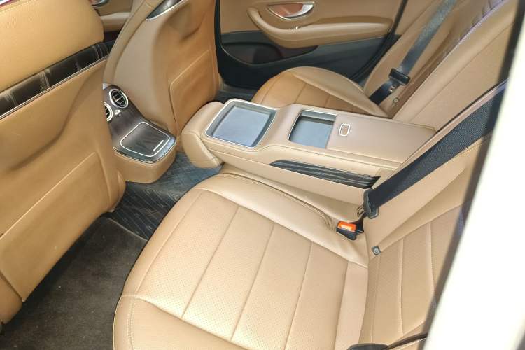 Used Mercedes-Benz E-Class 2021 Restyled E 300 L Sporty and Stylish Edition
