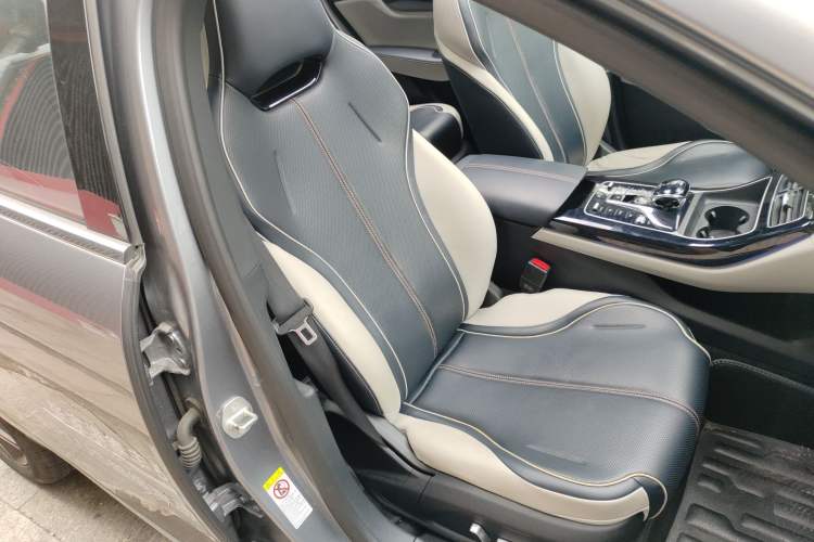 Used BYD Qin PLUS 2023 Champion Edition DM-i 120KM Excellence Model
