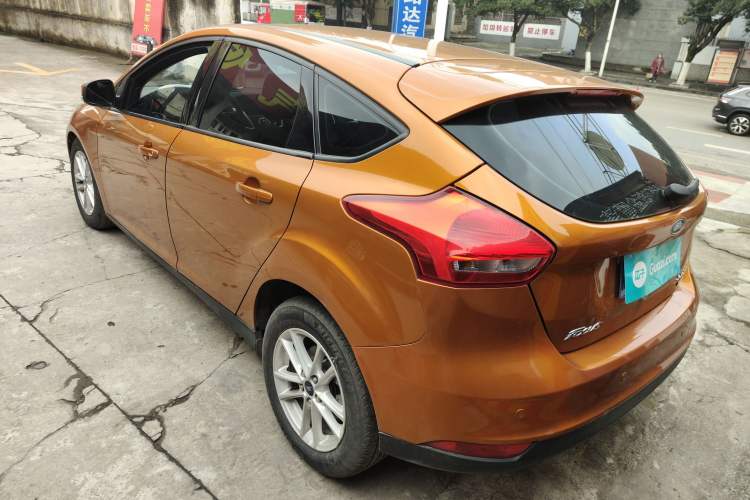 Used Ford Focus 2015 Hatchback EcoBoost 125 Automatic Supreme Style Edition