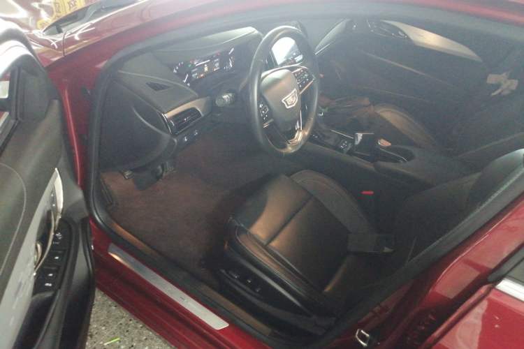 Used Cadillac ATS-L 2017 28T Fashion Edition
