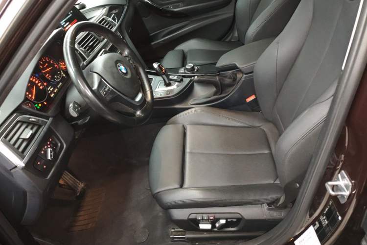 Used BMW 3 Series 2018 318Li
