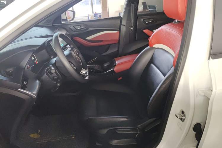 Used MG 5 2021 180 DVVT CVT Youth Luxury Edition
