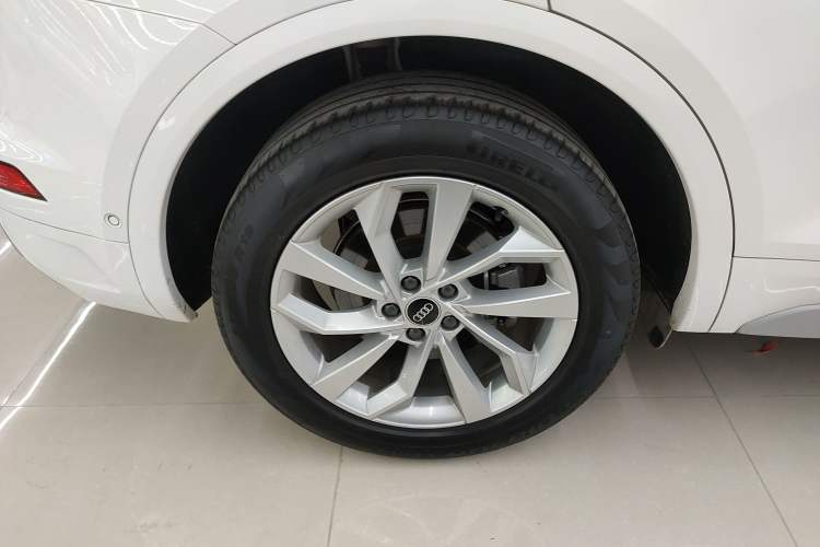 Used Audi Q5L 2022 40T Luxury Dynamic Model
