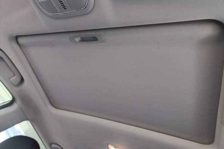 Used Haval H6 2016 Upgraded Model 1.5T Automatic Two-Wheel Drive Elite Version
