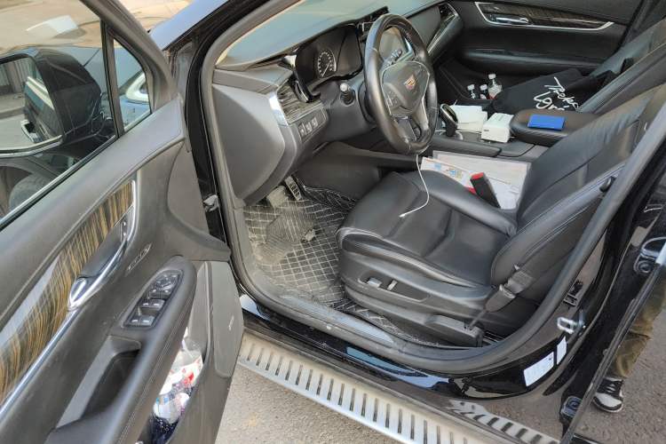 Used Cadillac XT5 2018 25T Luxury Model
