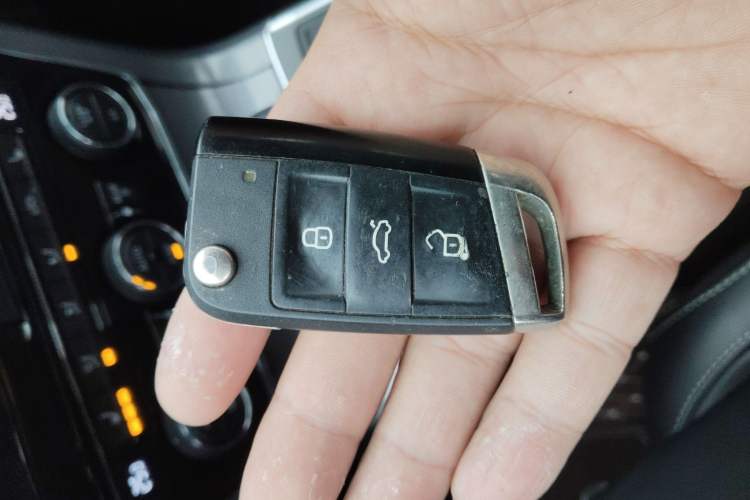 Used Volkswagen Passat 2017 330TSI DSG Luxury Edition
