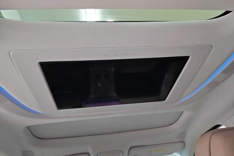 Used XPeng X9 2024 702 Ultra-Long Range Pro
