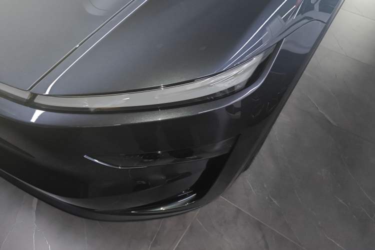 Used Tesla Model Y 2025 Rear-Wheel-Drive Version
