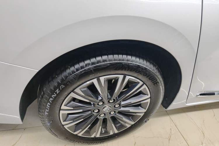 Used Buick GL8 2025 Lu Zun Deluxe Edition