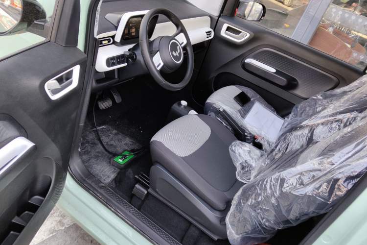 Used Wuling Hongguang MINIEV 2024 3rd Generation 215km Youth Edition
