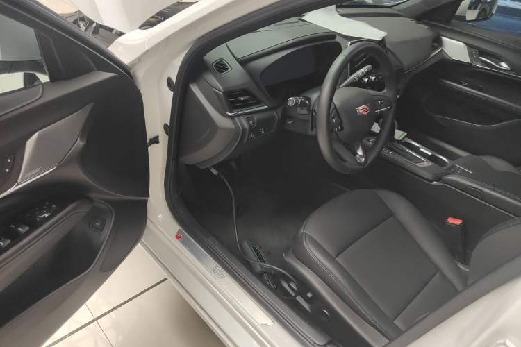 Used Cadillac CT4 2023 28T Luxury Version
