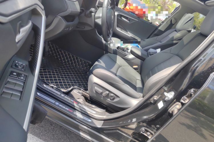 Used Toyota Wildlander 2022 2.0L CVT Two-Wheel Drive Luxury PLUS Edition
