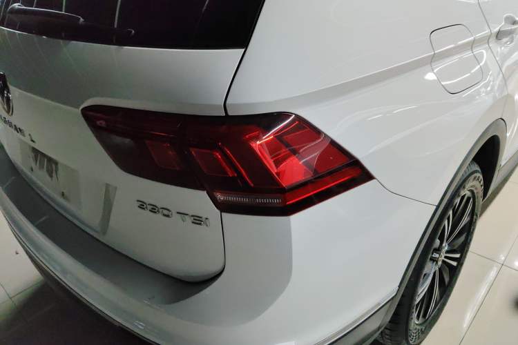 Used Volkswagen Tiguan L 2021 330TSI Automatic Two-Wheel Drive Smart Edition
