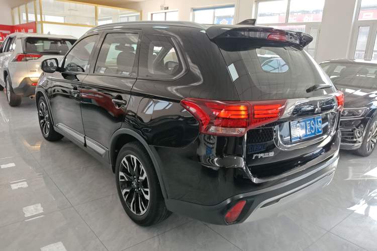 Used Mitsubishi Outlander 2020 2.0L Two-Wheel Drive Enjoyment Version 5 Seats