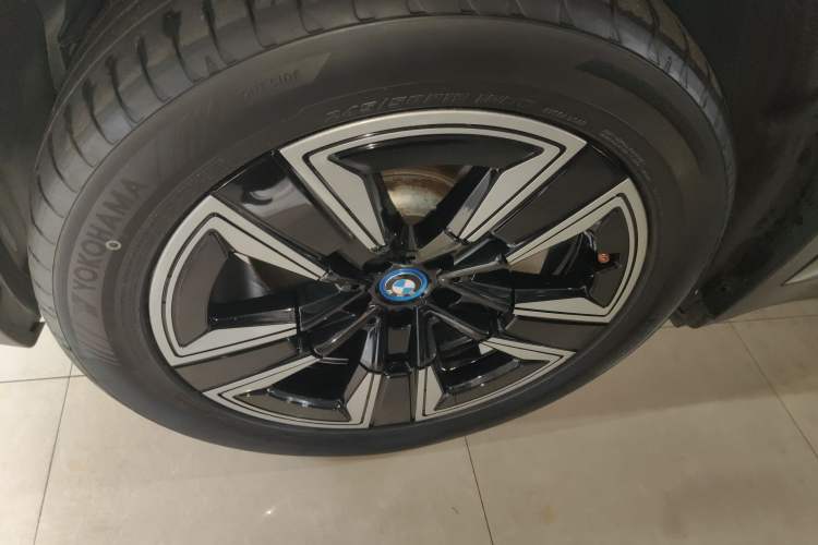 Used BMW iX3 2021 Updated Leading Edition
