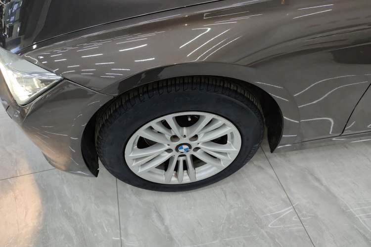 Used BMW 3 Series 2015 316Li Fashion Model
