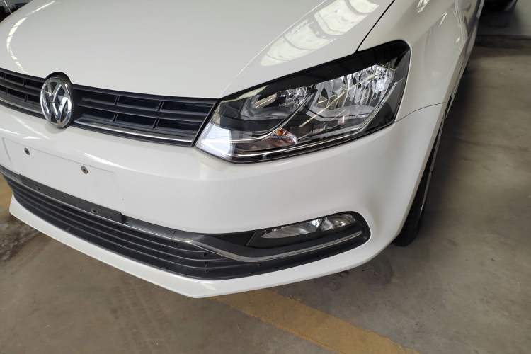 Used Volkswagen Polo 2016 1.6L Automatic Comfort Model
