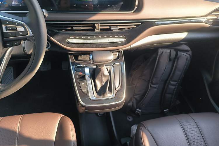 Used GAC Trumpchi M6 2019 270T DCT Prestige Edition (7-seater) China VI