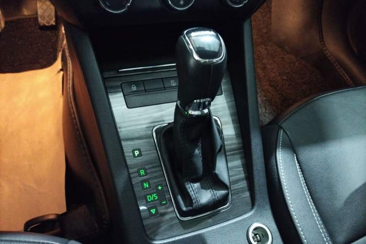 Used Skoda Octavia 2017 1.6L Automatic Smart Drive Edition
