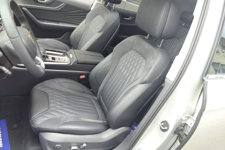 Used Hongqi HS5 2023 2.0T Qixiang Pro Edition
