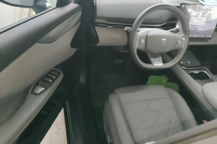 Used  S05 2024 510 Plus Pure Electric Version