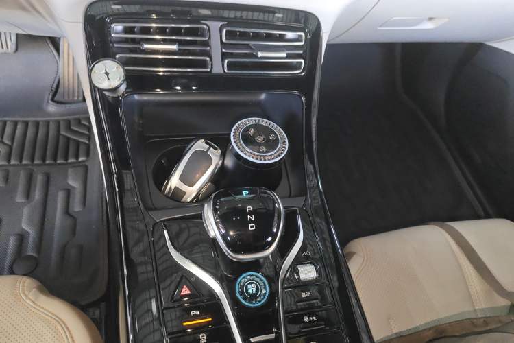 Used BYD Qin PLUS 2024 HONOR Edition DM-i 55KM Leading Model
