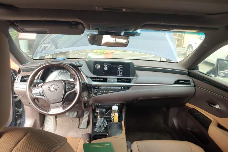 Used Lexus ES 2018 200 Excellence Edition China VI Standard
