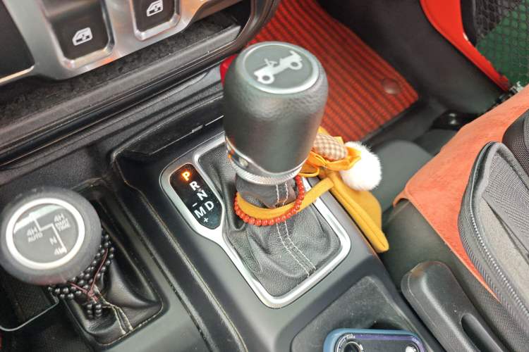 Used Jeep Wrangler 2018 2.0T Sahara Two-Door Edition