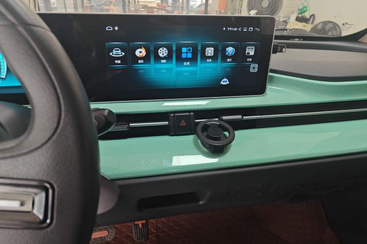 Used  Yuanbao 2022 Smart Version
