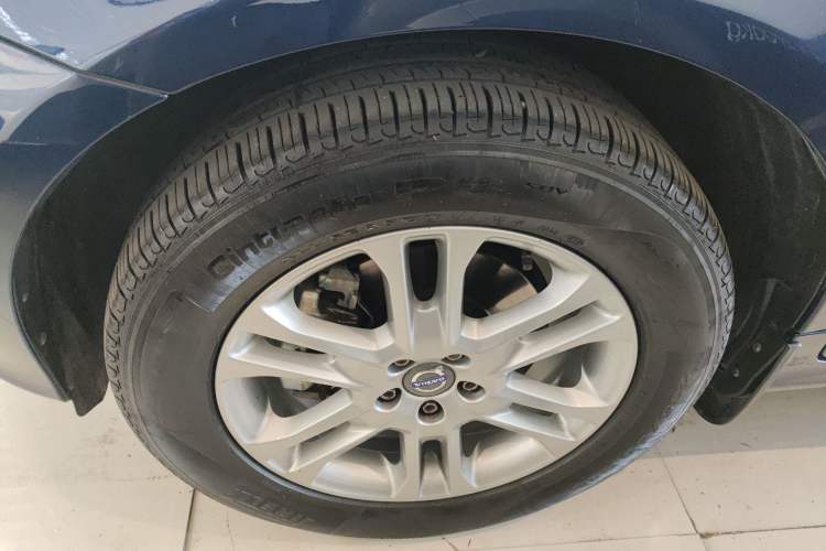 Used Volvo XC60 2015 T5 Smart Upgrade Model
