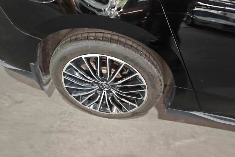 Used BYD Han 2023 DM-i Champion Edition 121KM Prestige Model