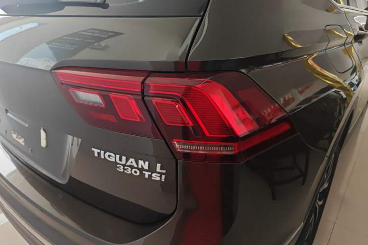 Used Volkswagen Tiguan L 2018 330TSI Automatic Two-Wheel Drive Luxury Edition
