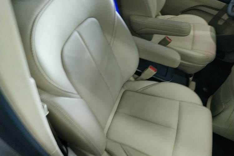 Used Buick GL8 2022 ES Landtrek 653T Luxury Edition
