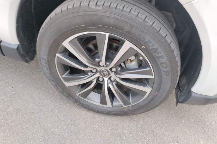 Used Toyota Harrier 2024 2.0L CVT Two-Wheel Drive Entry Version
