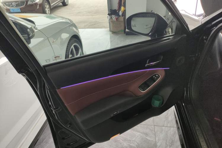 Used Toyota Crown 2017 2.0T Sport Edition
