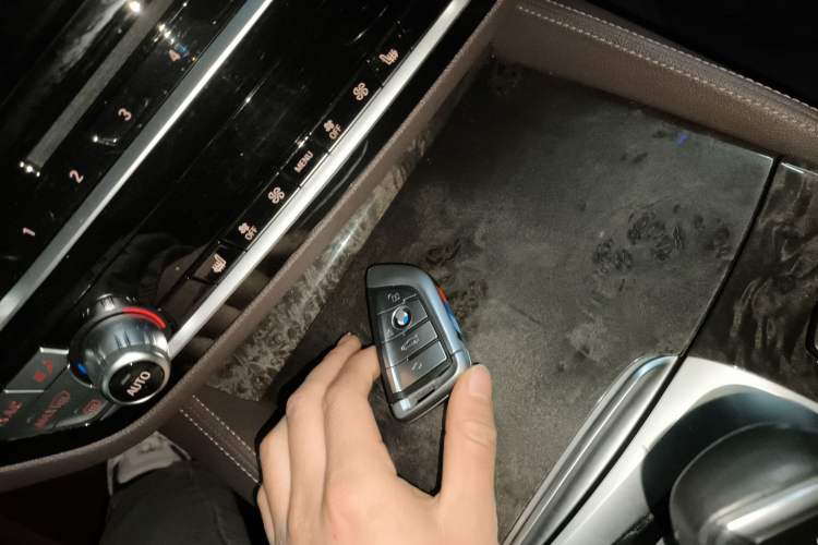 Used BMW 5 Series 2019 525Li M Sport Package