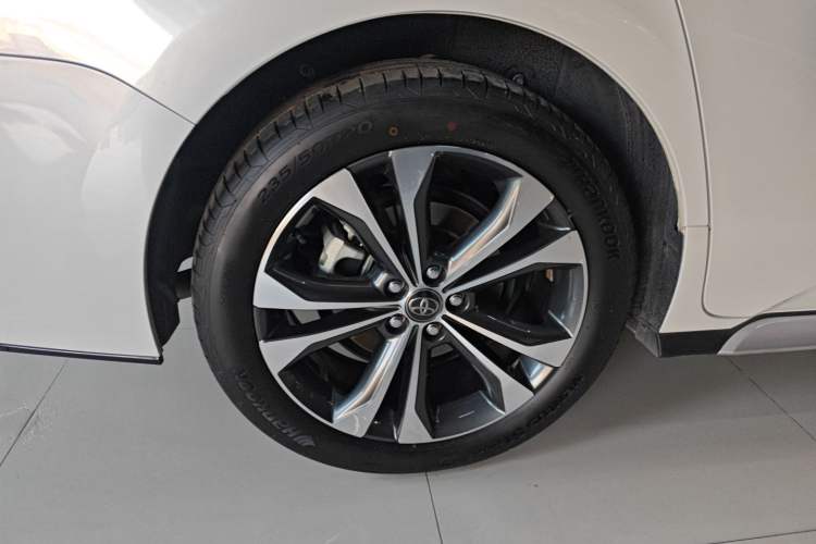 Used Toyota Granvia 2023 2.5L Hybrid Prestige PLUS Edition
