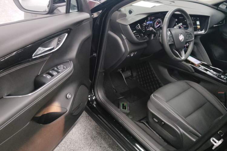 Used Buick Envision 2022 Encore Plus 652T Five-Seat Luxury Model