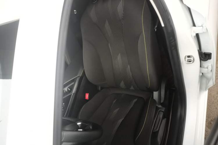 Used Roewe i5 2021 1.5L CVT Platinum Edition
