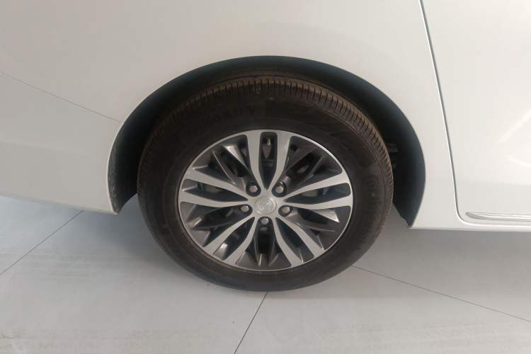 Used Buick GL8 2023 ES Lu Zun Deluxe Model

