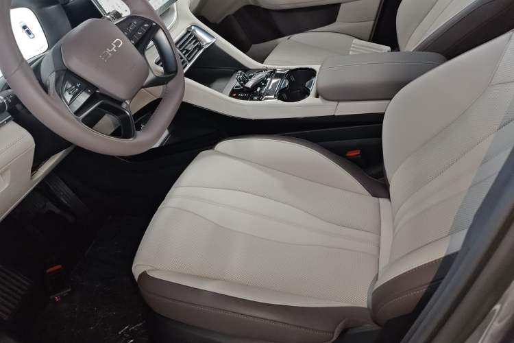 Used BYD Song PLUS New Energy 2025 DM-i Smart Drive 112KM Prestige Model