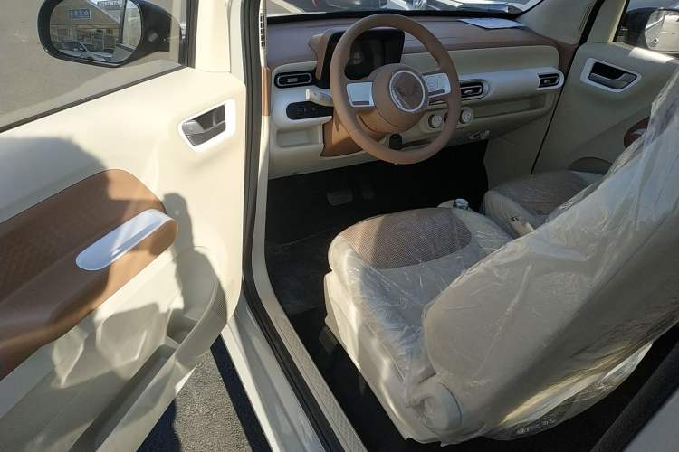 Used Wuling Hongguang MINIEV 2024 3rd Generation 215km Youth Edition
