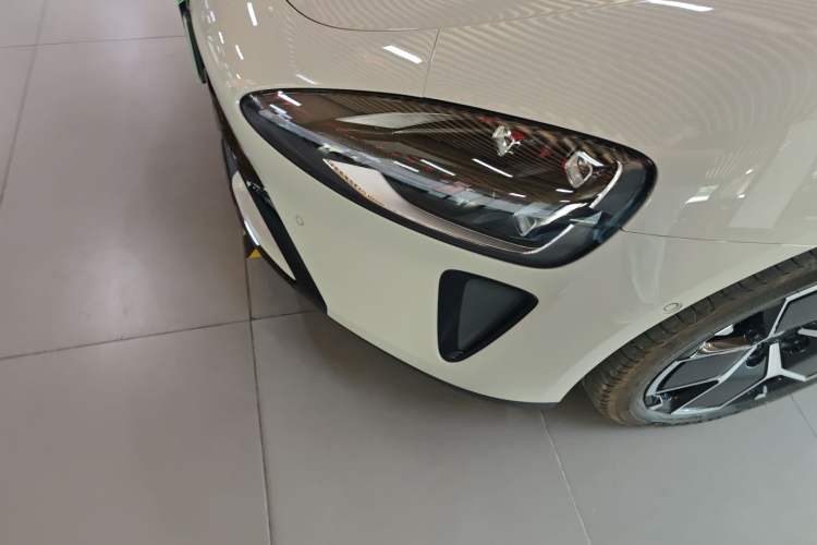 Used  SU7 2024 Rear-Drive Ultra-Long Range Advanced Pro-Level Intelligent Driving Version
