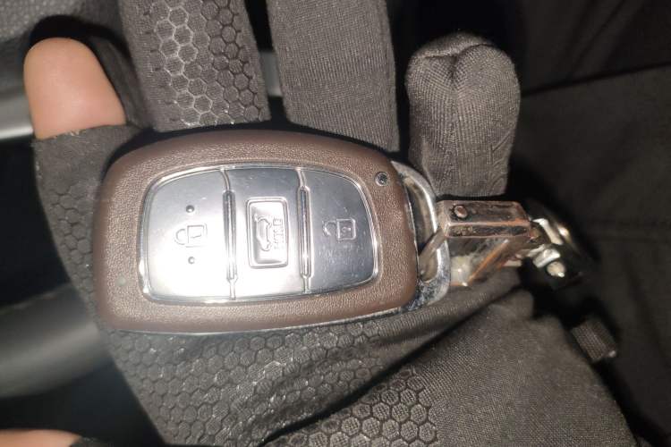 Used Hyundai Tucson 2019 280TGDi Dual-Clutch Two-Wheel Drive Fashion Edition China V Standard
