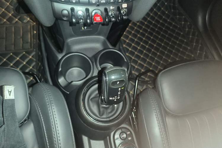 Used MINI MINI 2022 Updated 2.0T COOPER S Artist