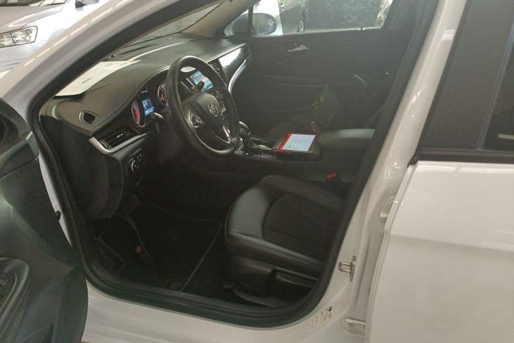 Used Buick Verano 2019 Sedan 20T Dual-Clutch Leading Model